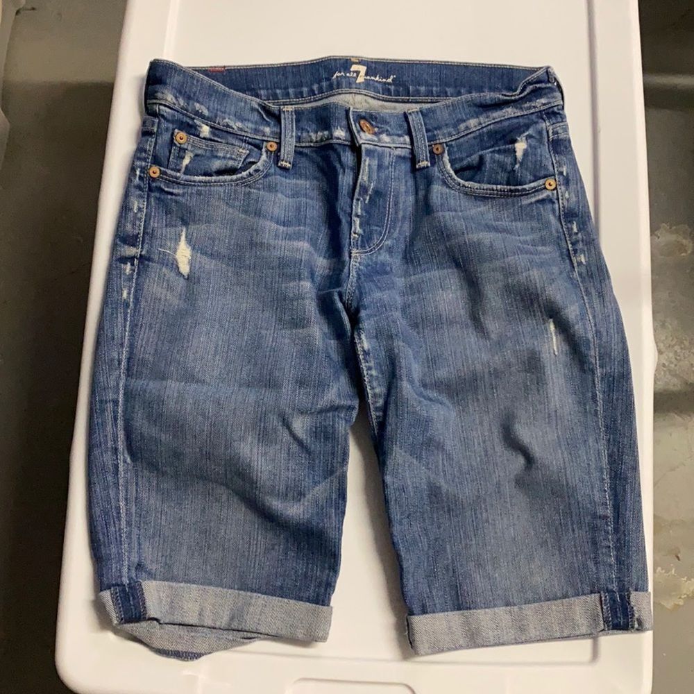 7 for all Mankind women’s Sz 26 denim shorts